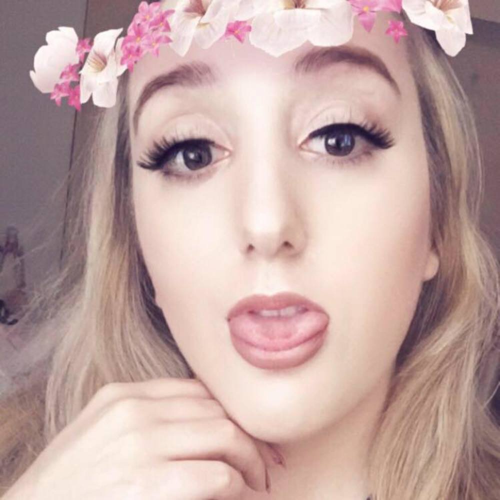 Meet your Posher, Carlie